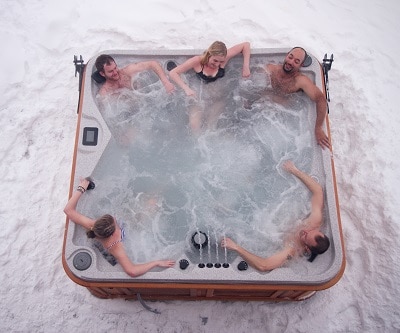 Advantages of Salt Water Hot Tubs and Portable Spas